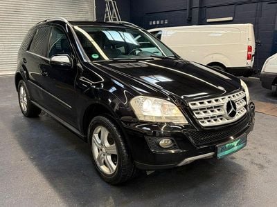 Schwarz Gebraucht 2008 Mercedes ML320 SUV | 12.950 € (Fairer Preis)