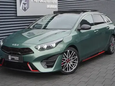 Gebraucht Kia ProCeed GT GT 204 PS (150 kW) 2022 Experience green metallic Kleinwagen