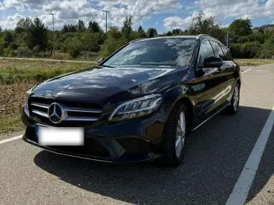 Gebraucht Mercedes C180 Avantgarde 156 PS (114 kW) 2019 Schwarz Kombi