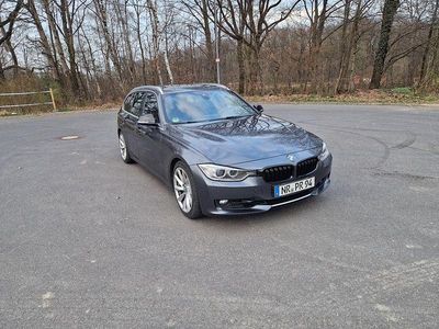 Gebraucht BMW 325 Comfort Edition 218 PS (160 kW) 2014 Grau Kombi