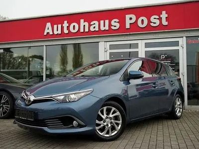 Usata Toyota Auris Edition-S 116 CV (85 kW) 2016 Blu Berlina