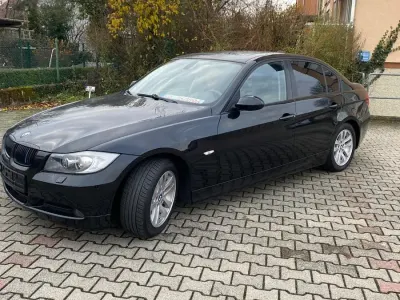 Gebraucht BMW 320 142 PS (104 kW) 2008 Schwarz Limousine