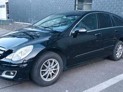 Mercedes R320