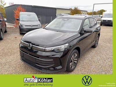 Neu VW Tiguan 150 PS (110 kW) 2026 Grenadillschwarz metallic SUV