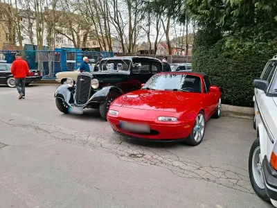 Gebraucht Mazda MX5 115 PS (84 kW) 1993 Rot Cabrio