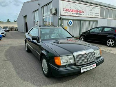 gebraucht Mercedes E300 CE Automatik Leder 1.H. SD Scheckheft bei MB