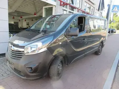 Gebraucht Opel Vivaro 146 PS (107 kW) 2018 Schwarz Van / Kleinbus