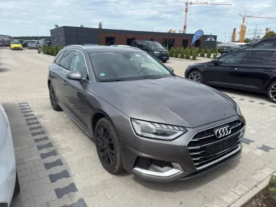 Gebraucht Audi A4 Advanced 190 PS (139 kW) 2020 Grau Kombi