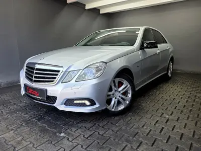 Gebraucht Mercedes E200 184 PS (135 kW) 2009 Silber Limousine