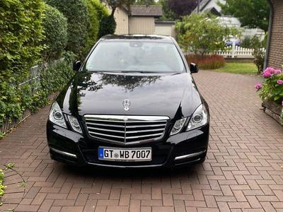 Gebraucht Mercedes E200 Avantgarde 184 PS (135 kW) 2011 Schwarz Limousine