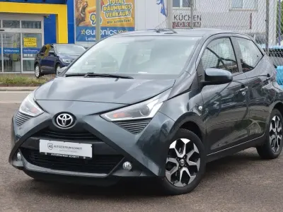 Brugt Toyota Aygo Connect Style 72 HK (52 kW) 2018 Grå Hatchback