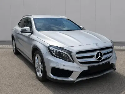 Gebraucht Mercedes GLA200 AMG line 163 PS (119 kW) 2016 Silber SUV