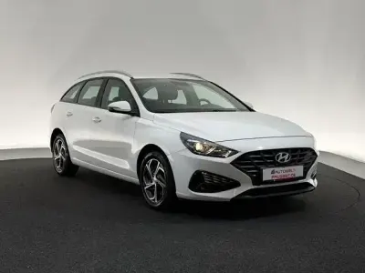 Gebraucht Hyundai i30 Trend 120 PS (88 kW) 2020 Weiß Kombi