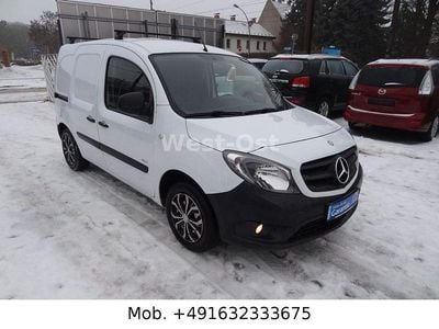 Weiß Gebraucht 2013 Mercedes Citan 109 Van / Kleinbus | 4.999 € (Guter Preis)
