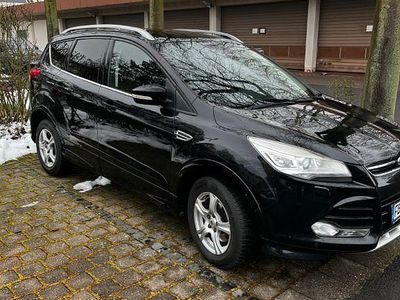 Gebraucht Ford Kuga Trend 150 PS (110 kW) 2015 Schwarz SUV