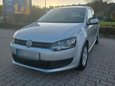 Gebraucht VW Polo 90 PS (66 kW) 2011 Grün Kleinwagen
