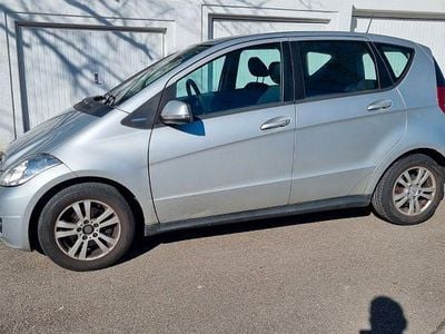 Gebraucht Mercedes A160 95 PS (69 kW) 2012 Silber Van / Kleinbus