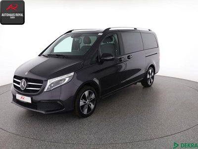 Lackfarbe graphitgrau dunkel m Gebraucht 2023 Mercedes V300 Van / Kleinbus | 54.860 € (Guter Preis)