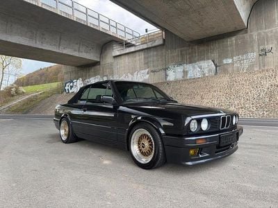 Gebraucht BMW 325 M Sport 170 PS (125 kW) 1992 Schwarz Cabrio