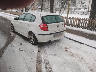 Usata BMW 120 122 CV (89 kW) 2009 Bianco Utilitaria
