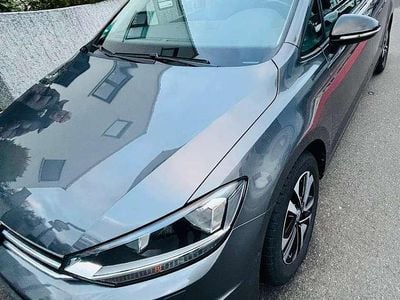 Gebraucht VW Touran IQ Drive 150 PS (110 kW) 2019 Grau Van / Kleinbus