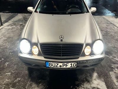 Silber Gebraucht 2001 Mercedes CLK430 Coupé | 2.850 €