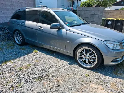 Gebraucht Mercedes C180 156 PS (114 kW) 2010 Grün Kombi