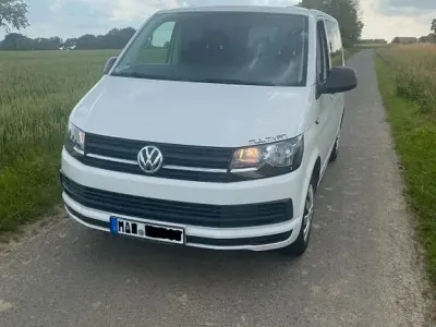 Gebraucht VW Multivan 102 PS (75 kW) 2018 Weiß Van / Kleinbus