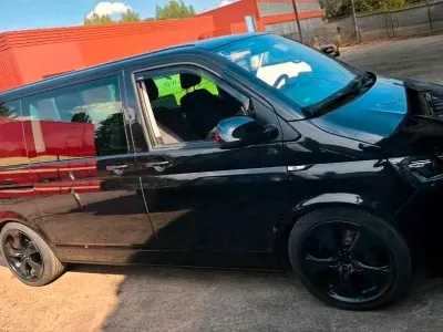 Gebraucht VW Multivan 150 PS (110 kW) 2017 Schwarz Van / Kleinbus