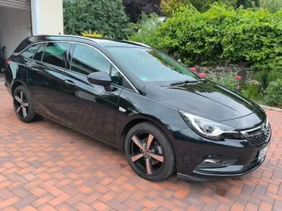 Gebraucht Opel Astra Innovation 136 PS (100 kW) 2019 Blau Kombi