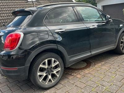 Schwarz Gebraucht 2016 Fiat 500X Cross SUV | 8.999 € (Fairer Preis)