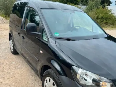 Gebraucht VW Caddy 86 PS (63 kW) 2012 Schwarz Van / Kleinbus