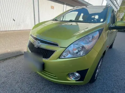 Używany Chevrolet Spark 82 KM (60 kW) 2011 Zielony Hatchback