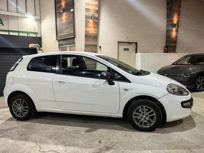 Gebraucht Fiat Punto Evo 69 PS (50 kW) 2011 Weiß Kleinwagen
