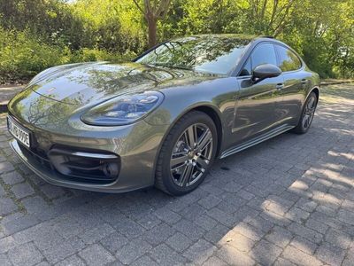 Porsche Panamera 4