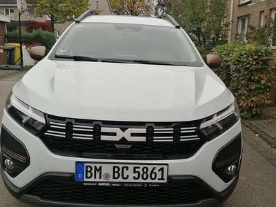 Gebraucht Dacia Jogger Comfort 110 PS (80 kW) 2024 Weiß Van / Kleinbus