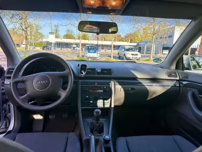 Gebraucht Audi A4 102 PS (75 kW) 2003 Silber Limousine