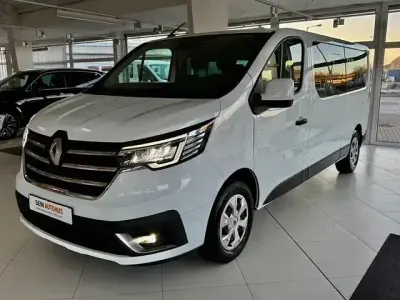 Gebraucht Renault Trafic Life 110 PS (80 kW) 2021 Weiss Van / Kleinbus