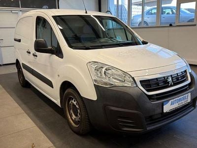 Gebraucht Peugeot Partner Comfort plus 99 PS (72 kW) 2015 Weiß Van / Kleinbus