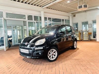 Second-hand Fiat Panda Lounge 69 CP (50 kW) 2018 Negru Hatchback