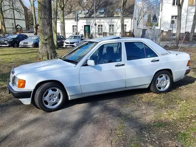 Second-hand Mercedes 190 122 CP (89 kW) 1992 Alb Berlinǎ
