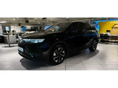 Gebraucht Opel Grandland X 136 PS (100 kW) 2024 Lackierung schwarz perla nera/ SUV