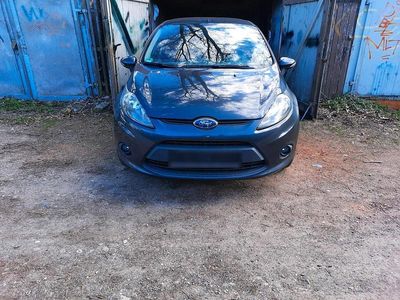 Gebraucht Ford Focus 82 PS (60 kW) 2010 Grau Limousine