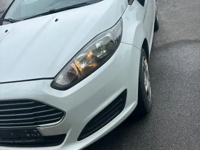 Occasion Ford Fiesta 95 ch (69 kW) 2014 Blanc Citadine