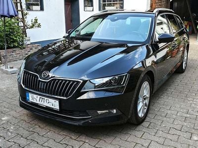 Second-hand Skoda Superb Style 190 CP (139 kW) 2019 Negru Break