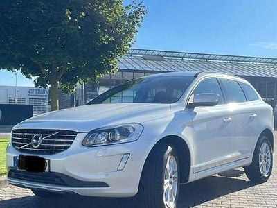 Gebraucht Volvo XC60 Ocean Race 181 PS (133 kW) 2015 Weiß SUV