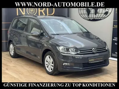 Gebraucht VW Touran Comfortline 150 PS (110 kW) 2022 Grau Van / Kleinbus