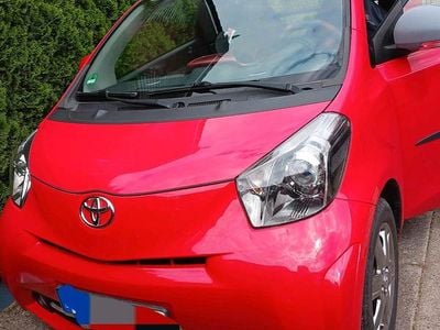 Toyota iQ