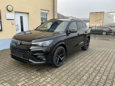 Neu VW Tiguan Style 150 PS (110 kW) 2026 [2t2t] deep black perleffekt SUV