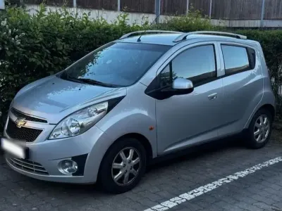 Gebraucht Chevrolet Spark LS 82 PS (60 kW) 2011 Silber Kleinwagen